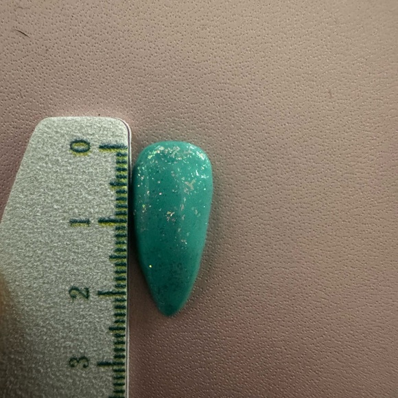 Louis Vuitton Designer Nails - Picture 5 of 6